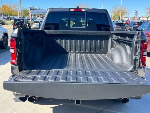 New 2026 RAM 1500 4x4 Crew Cab image 18