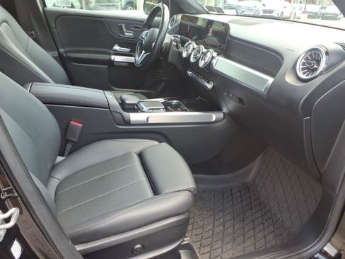 Used 2023 Mercedes-Benz GLB 250 4MATIC image 31