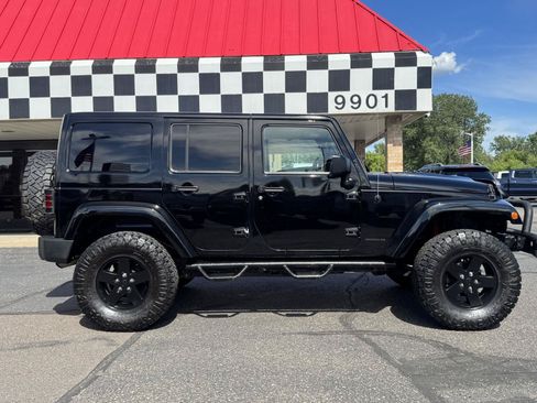 Used 2015 Jeep Wrangler Unlimited Sahara AWD/4WD image 8