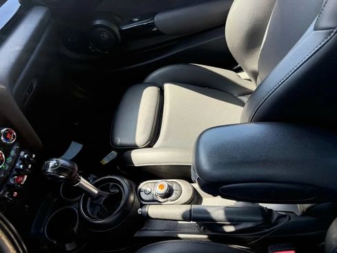 Used 2019 MINI Cooper S w/ Signature Upholstery Package FWD image 46