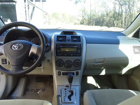 Used 2012 Toyota Corolla LE image 12