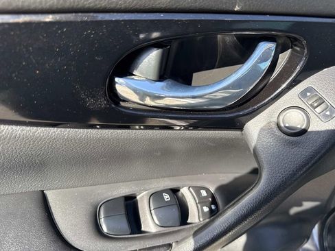 Certified 2022 Nissan Rogue Sport SV w/ Technology Package image 19