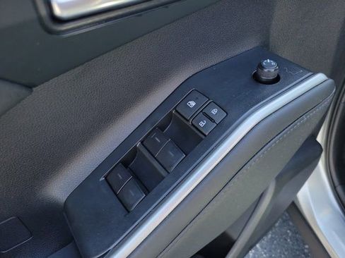 Used 2023 Toyota Highlander XLE image 15