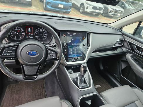 Used 2025 Subaru Outback Onyx Edition AWD/4WD image 16
