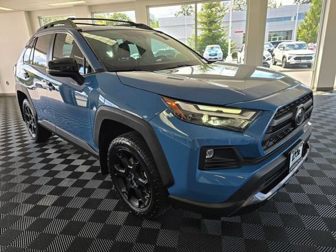 Used 2022 Toyota RAV4 TRD Off-Road w/ TRD Off-Road Weather Package AWD/4WD image 7