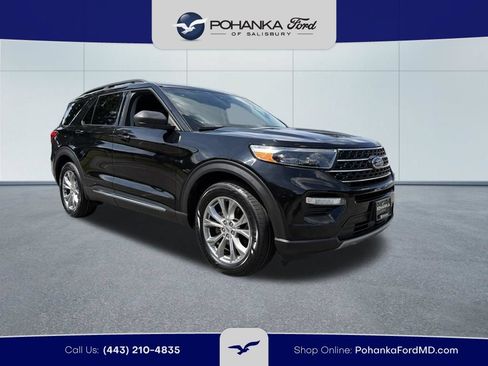 Certified 2020 Ford Explorer XLT w/ Equipment Group 202A AWD/4WD image 4