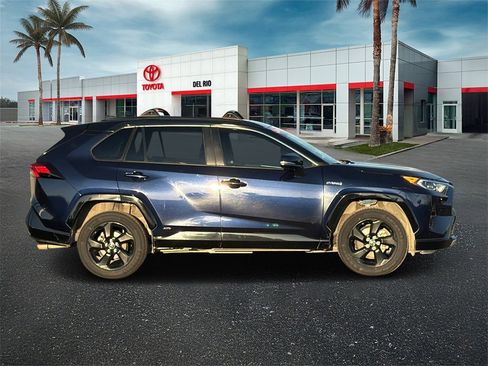 Used 2019 Toyota RAV4 XSE image 2