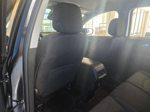 Used 2020 Chevrolet Equinox LT w/ Driver Convenience Package FWD image 18