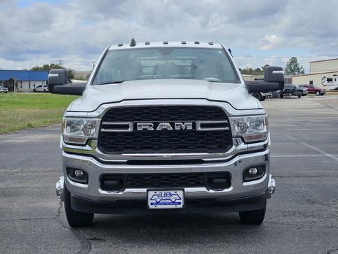 Used 2024 RAM 3500 Tradesman w/ Chrome Appearance Group image 2