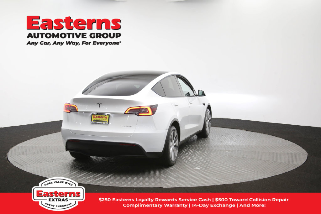 Used 2022 Tesla Model Y Long Range AWD/4WD image 37