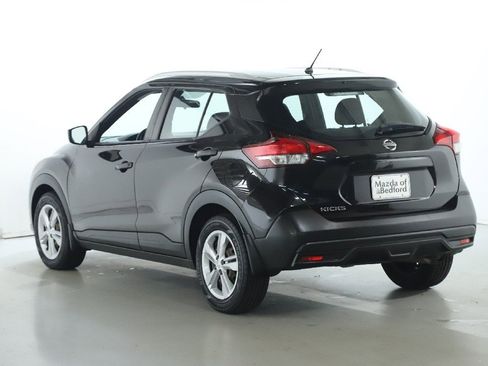 Used 2019 Nissan Kicks S image 39