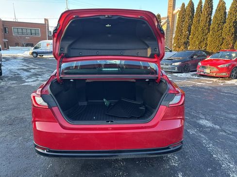 Used 2025 Toyota Camry XLE image 44