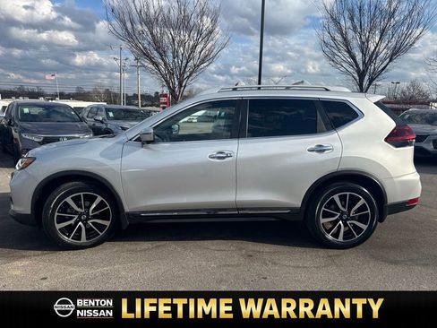 Used 2019 Nissan Rogue SL w/ Premium Package image 5