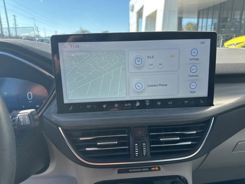 Used 2023 Ford Escape Platinum w/ Premium Technology Package image 3