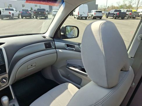 Used 2012 Subaru Forester 2.5X Premium w/ All-Weather Pkg image 11