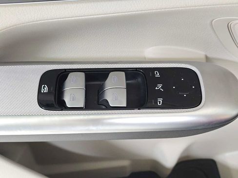 Certified 2026 Mercedes-Benz GLC 300 4MATIC image 24