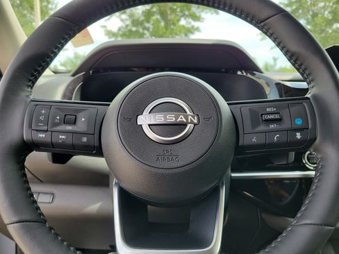 Certified 2024 Nissan Pathfinder SL FWD image 21