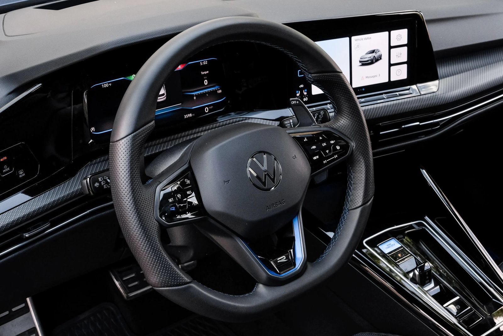 Used 2024 Volkswagen Golf R AWD/4WD image 17