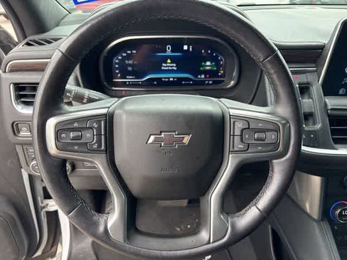 Used 2022 Chevrolet Tahoe Z71 w/ Z71 Off-Road Package AWD/4WD image 14