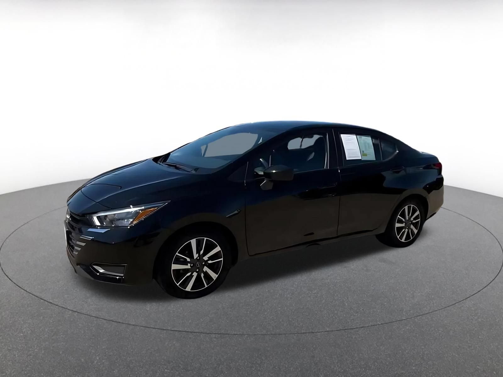 Used 2025 Nissan Versa SV FWD image 7