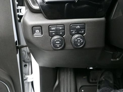 Used 2025 Chevrolet Silverado 1500 LT Trail Boss w/ Protection Package AWD/4WD image 24