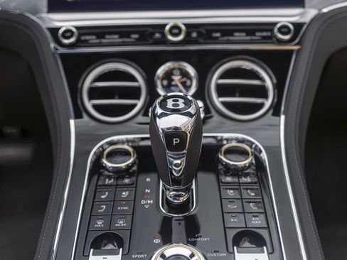 Certified 2024 Bentley Continental GT V8 AWD/4WD image 45