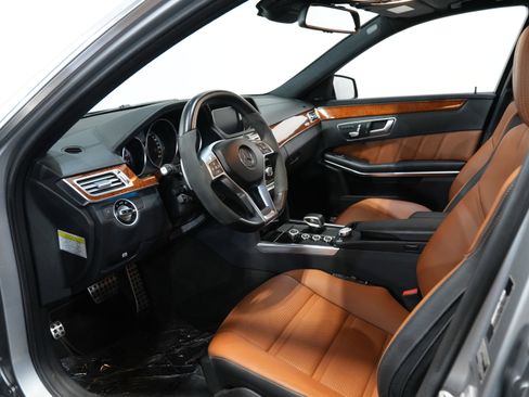 Used 2014 Mercedes-Benz E 63 AMG S-Model image 33