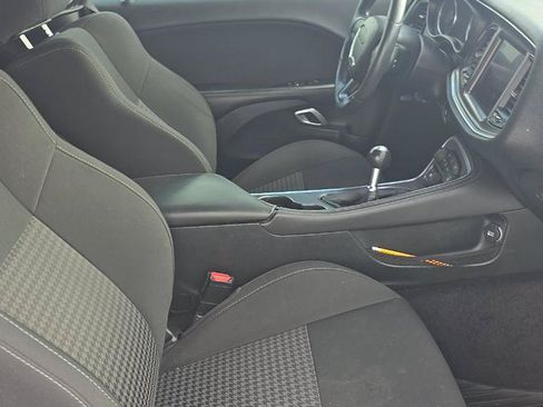 Used 2018 Dodge Challenger R/T Scat Pack w/ Driver Convenience Group RWD image 8