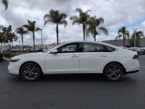 Used 2023 Honda Accord EX image 7