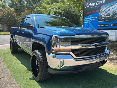 Used 2017 Chevrolet Silverado 1500 LT w/ All Star Edition AWD/4WD image 1