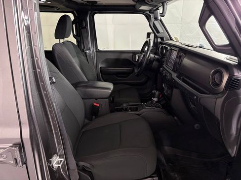 Used 2021 Jeep Wrangler Unlimited Sport AWD/4WD image 40