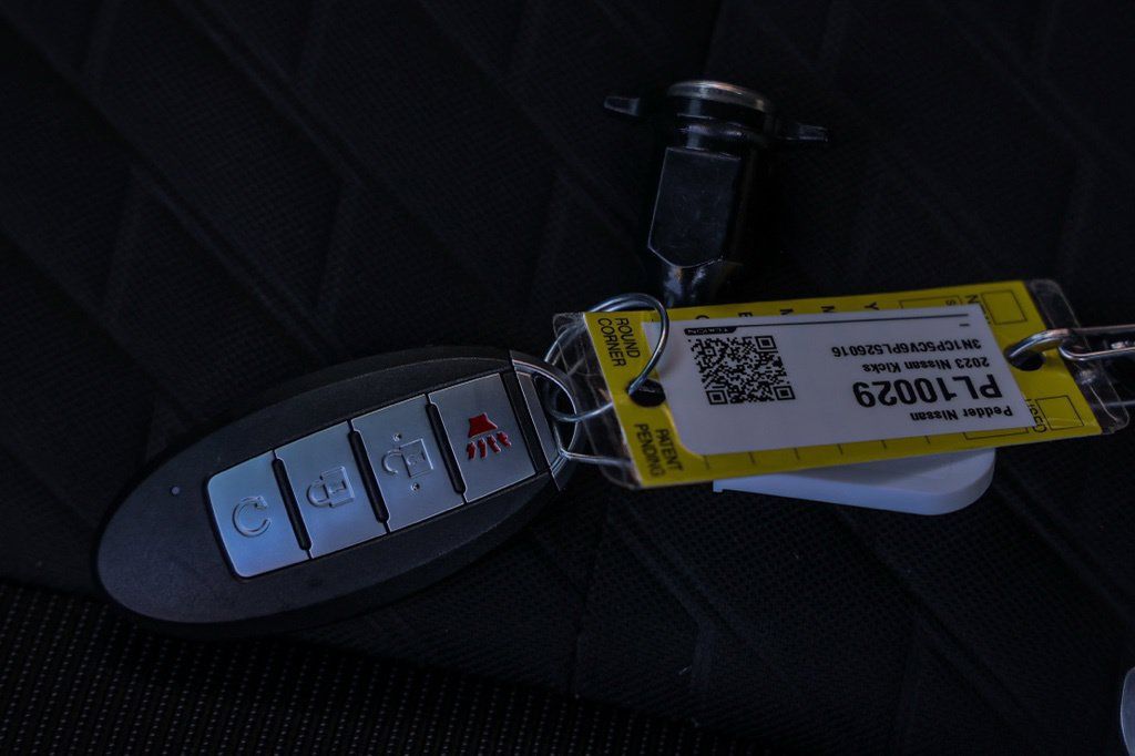 Used 2023 Nissan Kicks SV FWD image 32