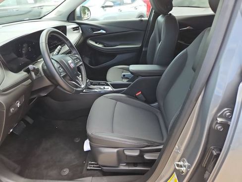 Used 2025 Buick Encore GX Preferred FWD image 18