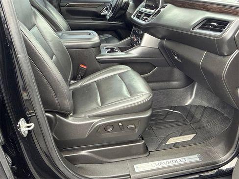 Used 2021 Chevrolet Tahoe Z71 w/ Rear Media and Nav Package image 13