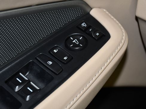 Certified 2025 Acura MDX SH-AWD w/ Technology Package image 33