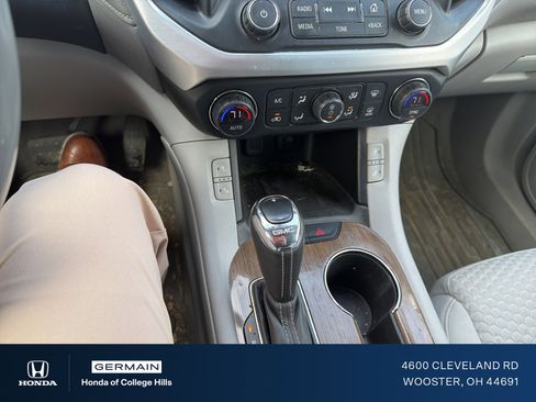 Used 2019 GMC Acadia SLE w/ Driver Alert Package I image 22