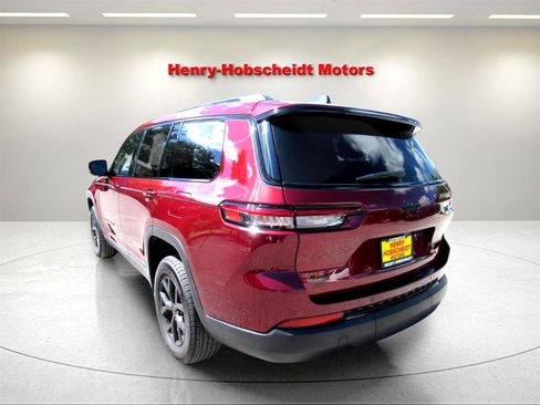 Used 2024 Jeep Grand Cherokee L Altitude image 11