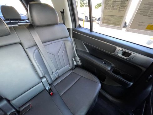 Used 2025 Hyundai Santa Fe SEL FWD image 40