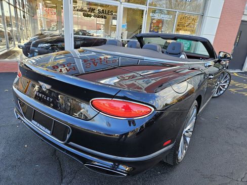 Used 2022 Bentley Continental GT Speed image 12