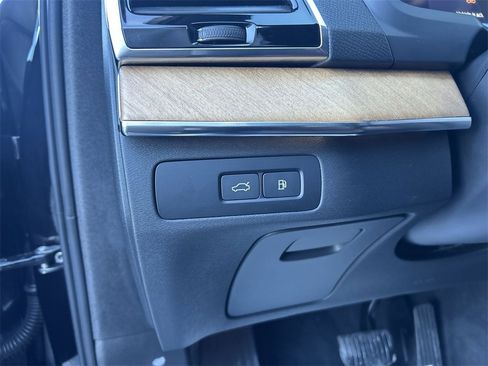 Certified 2024 Volvo XC90 T8 Plus w/ Protection Package image 17