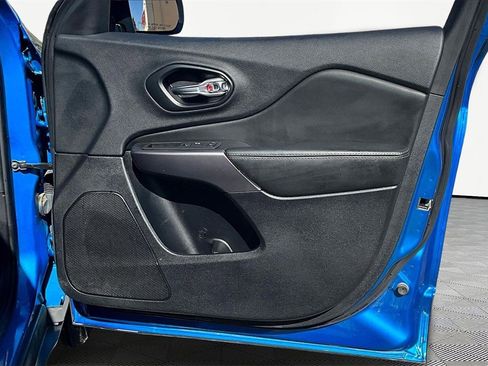 Used 2022 Jeep Cherokee Latitude Lux image 24