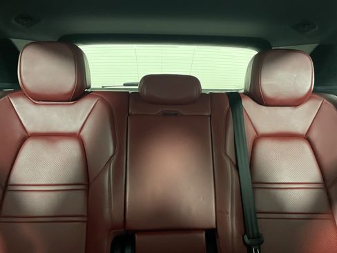 Used 2020 Porsche Cayenne S image 16