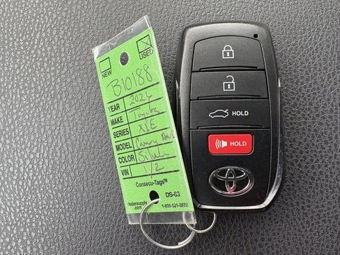 Used 2026 Toyota Camry XLE image 24