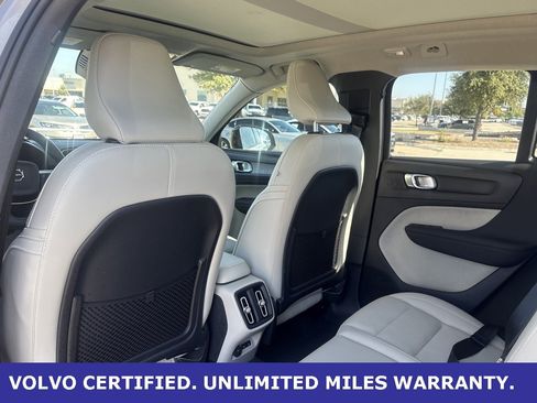 Certified 2023 Volvo XC40 B5 Plus w/ Protection Package Premier image 31