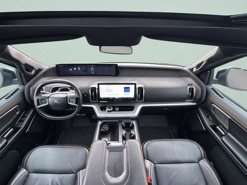 Certified 2025 Ford Expedition Tremor image 12