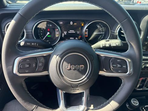 Used 2023 Jeep Wrangler Unlimited Sahara image 20