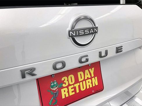 New 2025 Nissan Rogue SV image 18