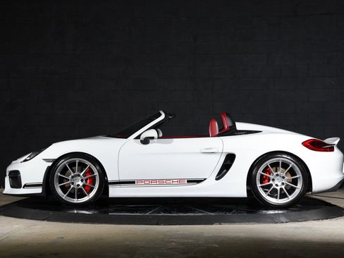 Used 2016 Porsche Boxster Spyder RWD image 13