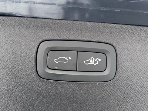 Certified 2024 Volvo XC90 B5 Core w/ Protection Package Premier AWD/4WD image 24