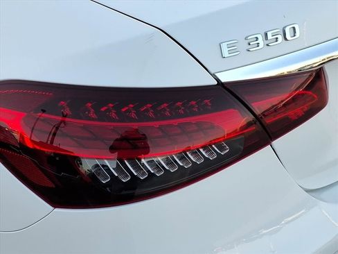 Used 2023 Mercedes-Benz E 350 4MATIC Sedan image 12